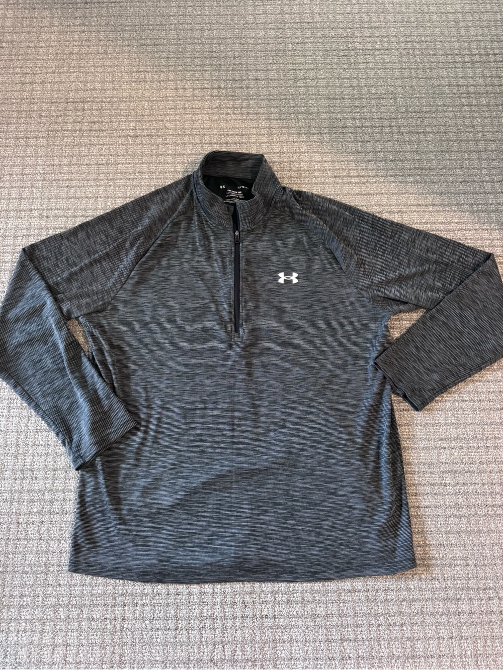 Under Armour Men's Dark Gray Heather 1/4 Zip Performance Top
